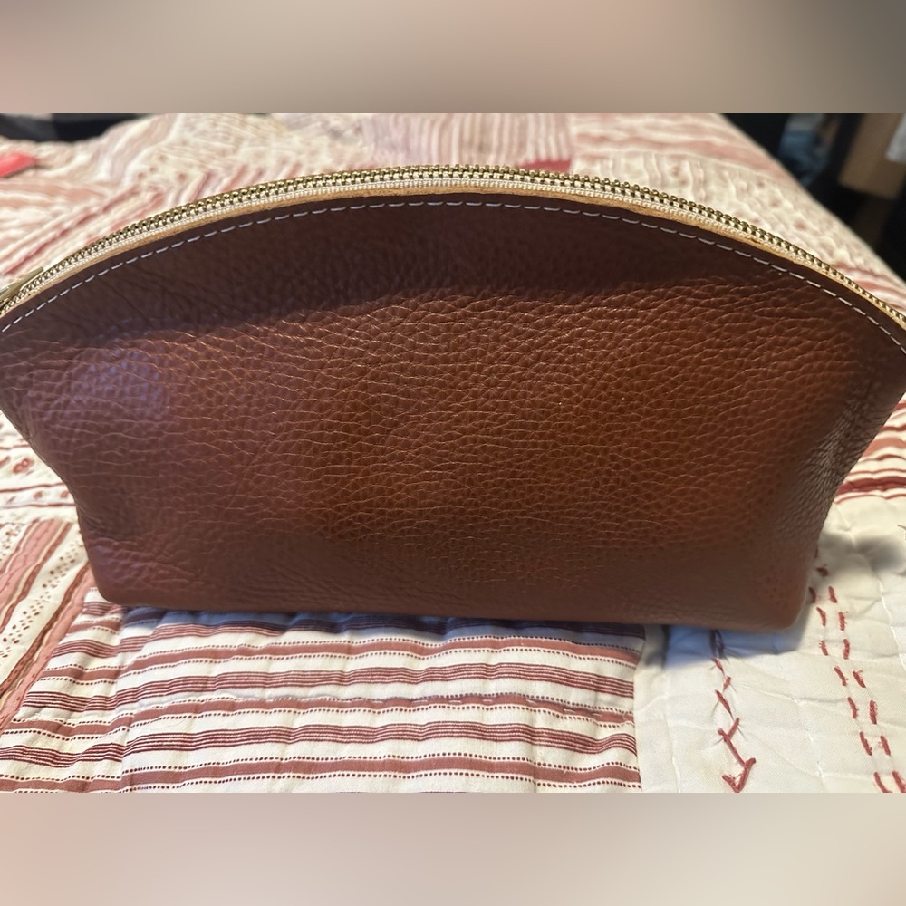 New! AP Portland Leather Goods- Total Eclipse makeup bag, pebbled leather.